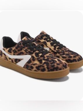 Dolce Vita Leopard Print Casual Sneakers